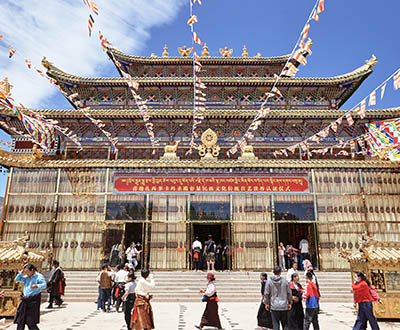 Largest wooden Tibetan monastery