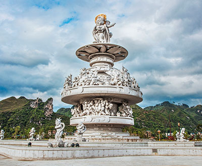 The largest combination sculpture depicting ＂Taiping Ode＂